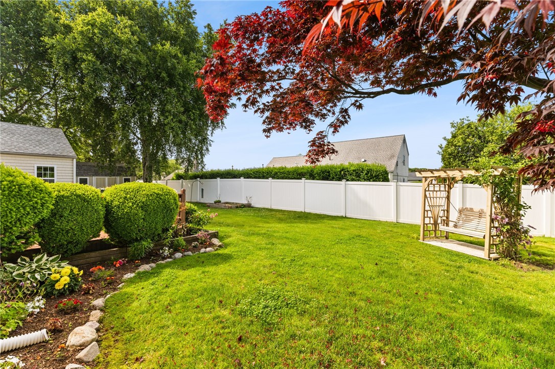 39 Exeter Boulevard