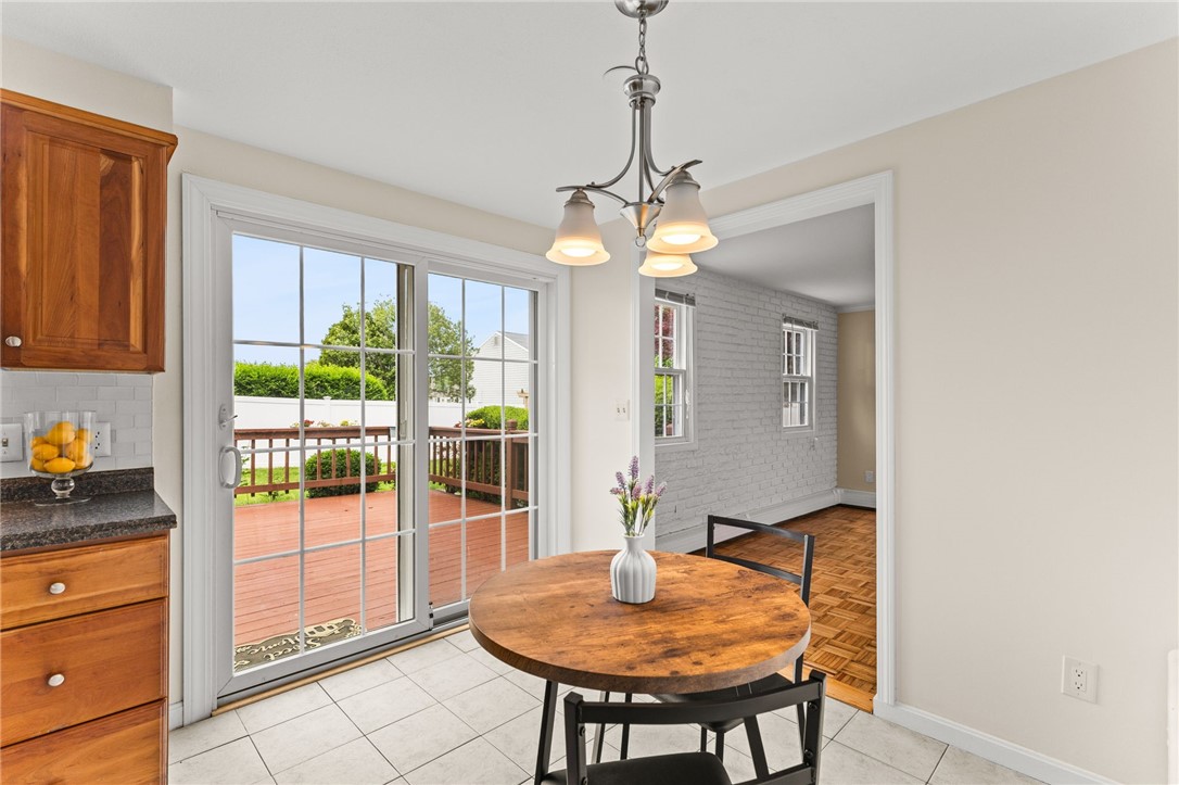 39 Exeter Boulevard