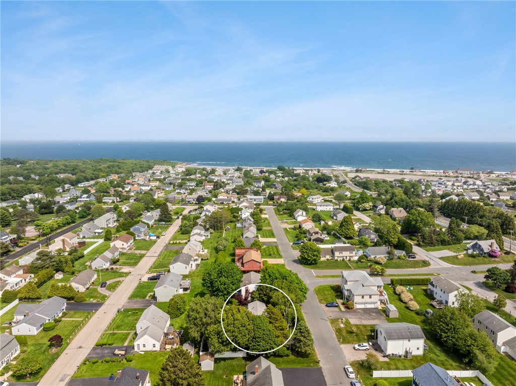 39 Exeter Boulevard