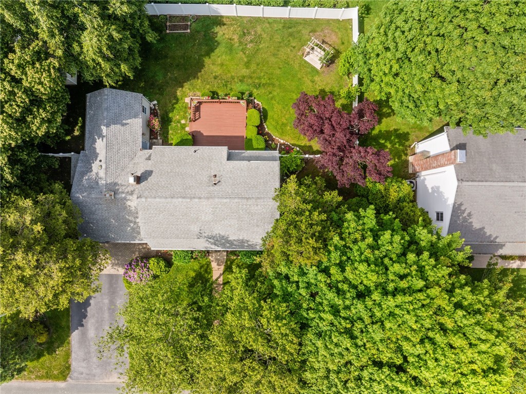 39 Exeter Boulevard