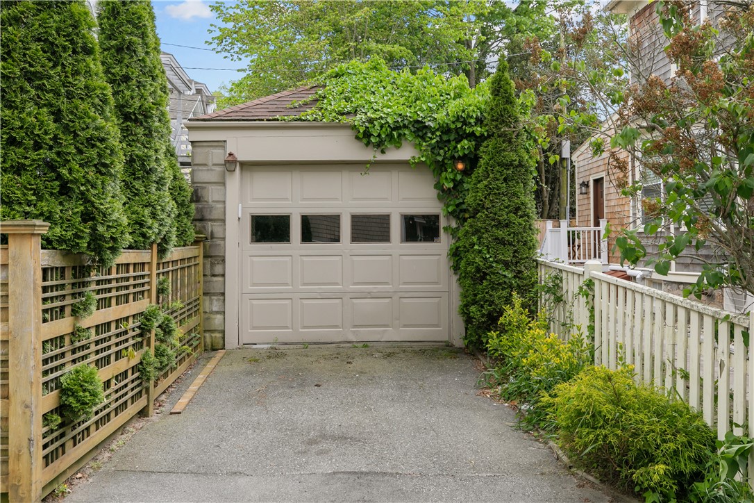 325 Spring Street