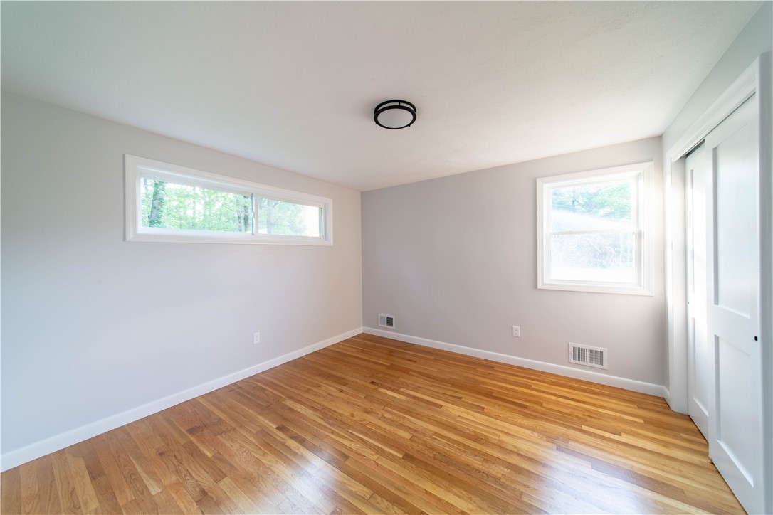 24 W Knollwood Circle