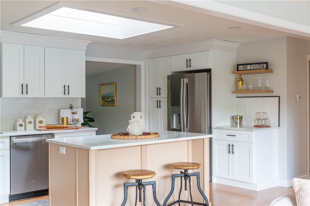 24 W Knollwood Circle