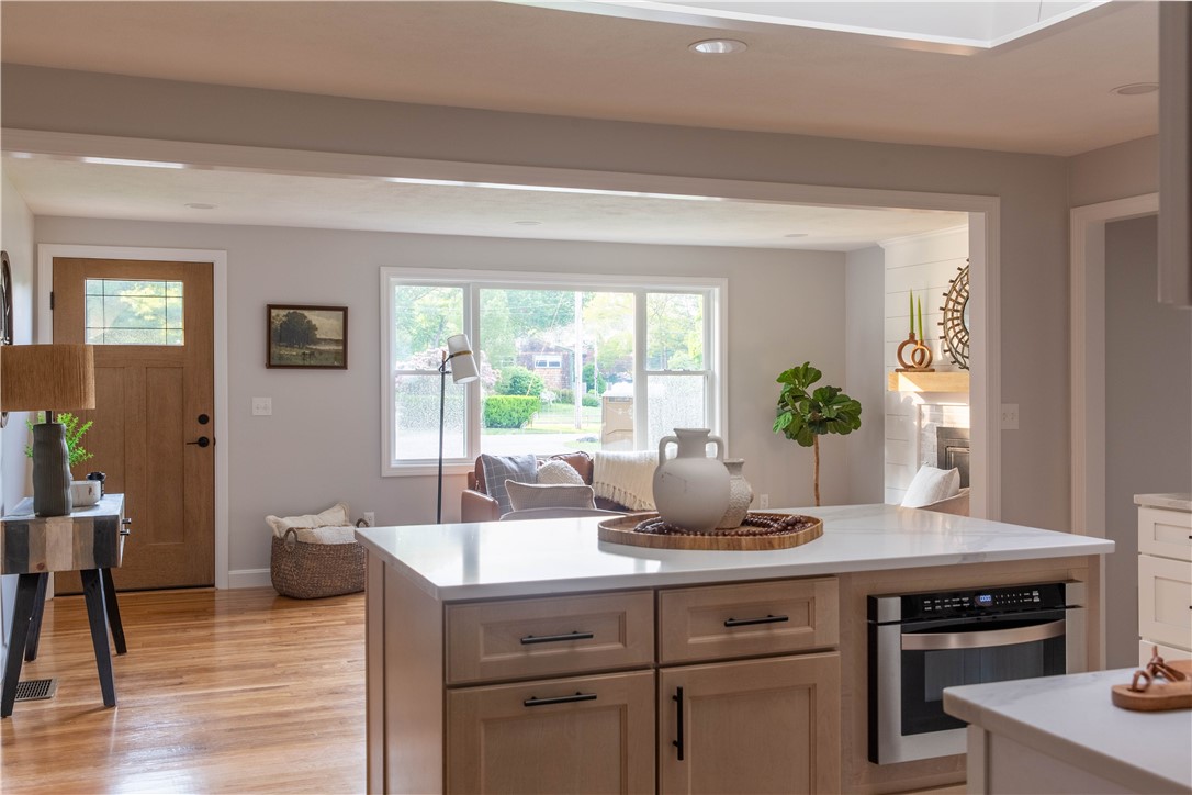 24 W Knollwood Circle