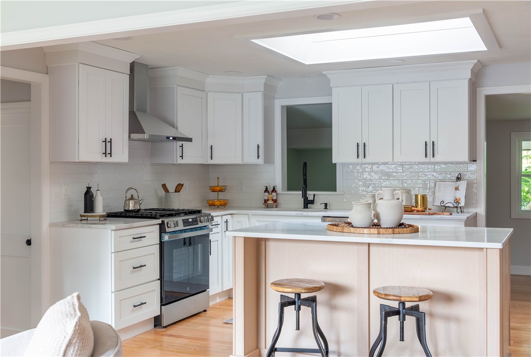 24 W Knollwood Circle