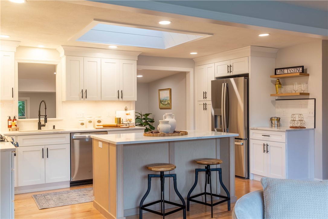 24 W Knollwood Circle