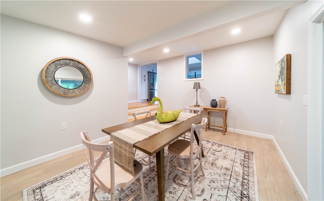 24 W Knollwood Circle