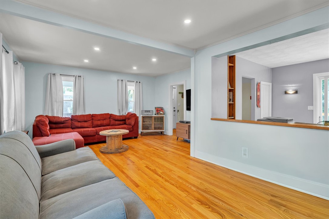 15 Boyd Avenue