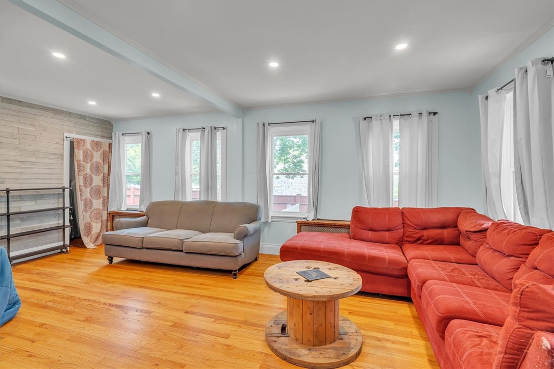 15 Boyd Avenue