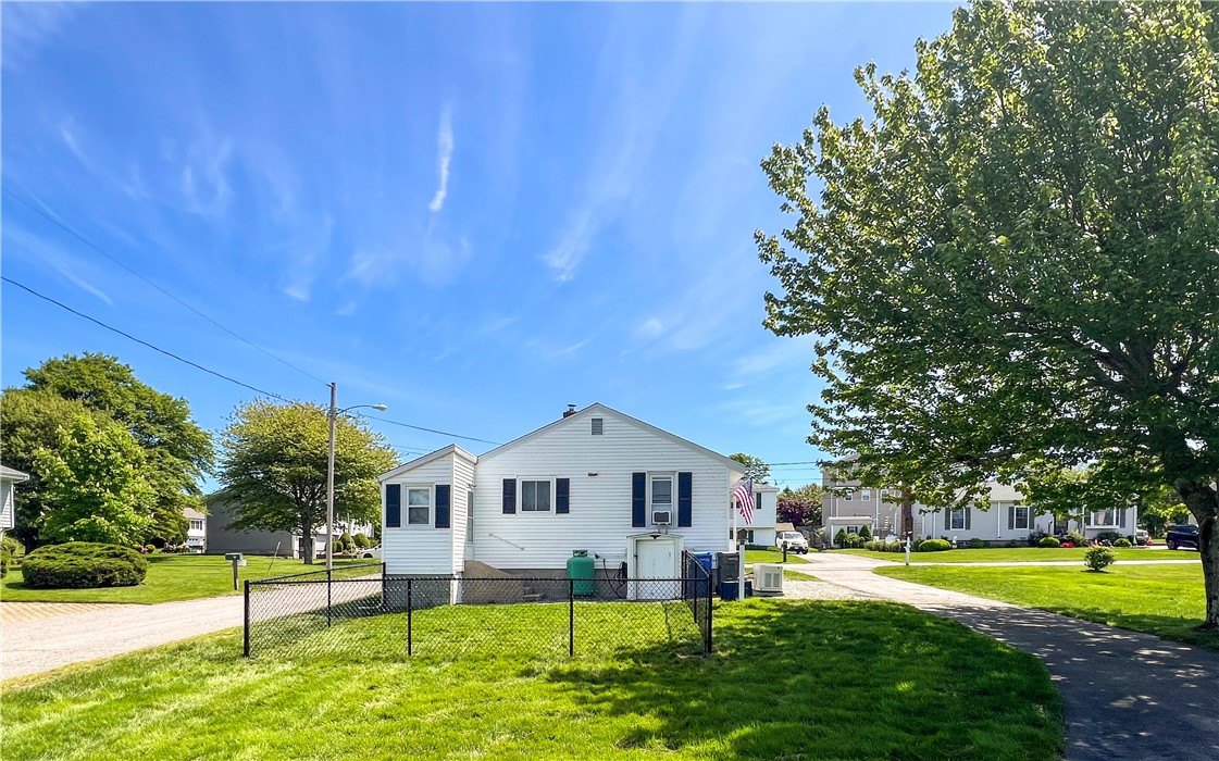 40 Draper Avenue