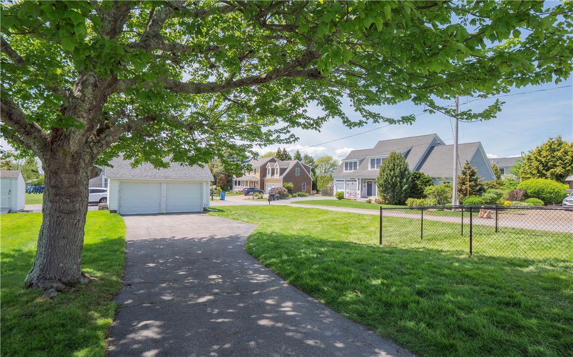 40 Draper Avenue