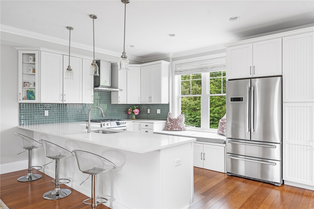 100 Algonquin Road 5