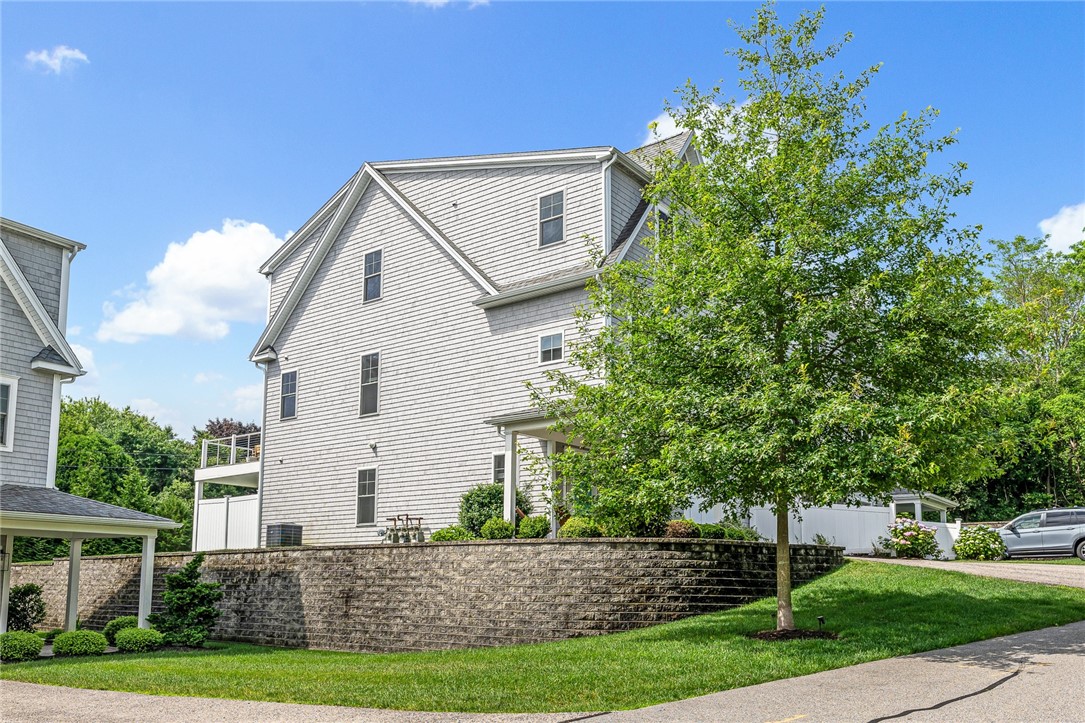 100 Algonquin Road 5