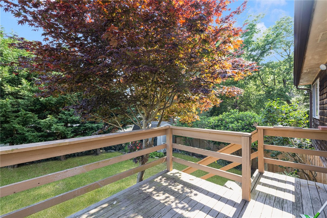 104 Conanicus Road