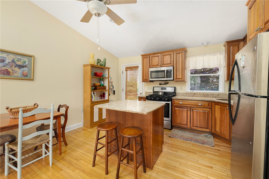 104 Conanicus Road