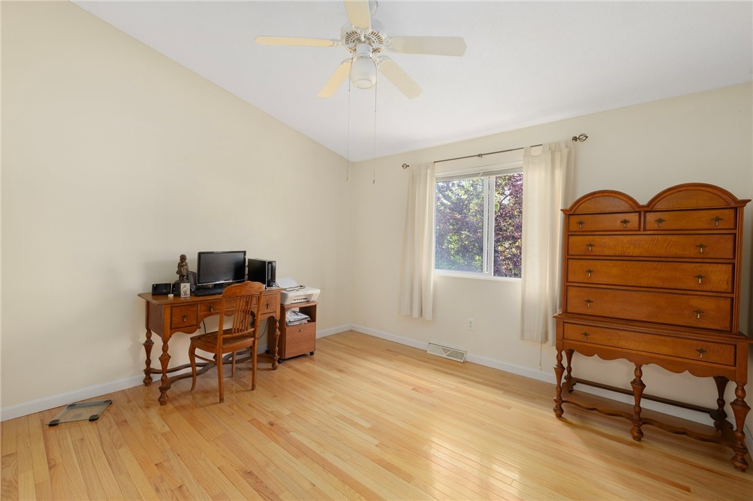 104 Conanicus Road