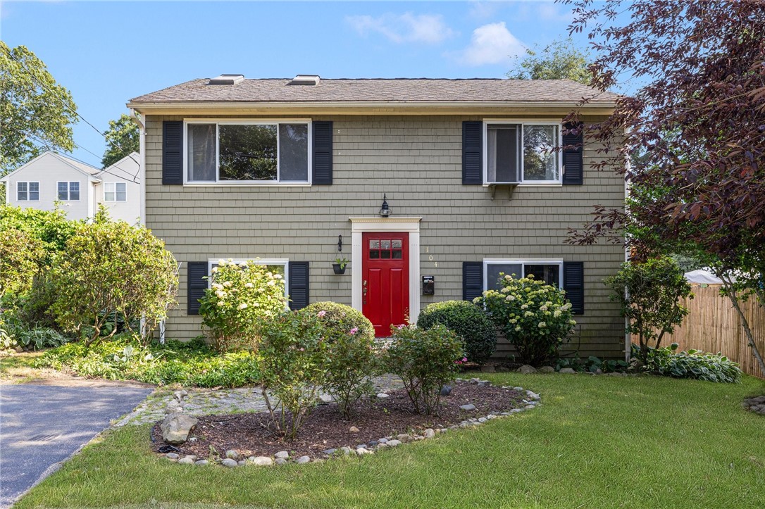 104 Conanicus Road