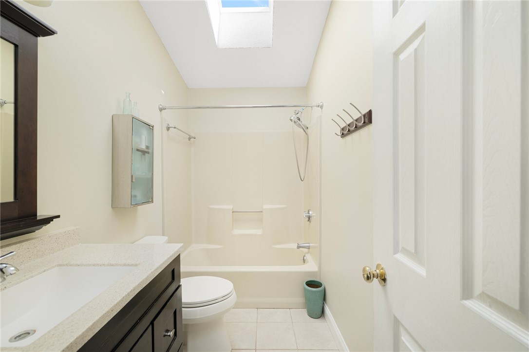 104 Conanicus Road