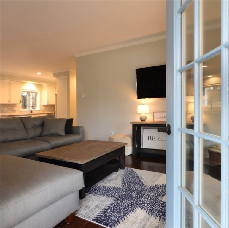 13 Arnold Avenue 1