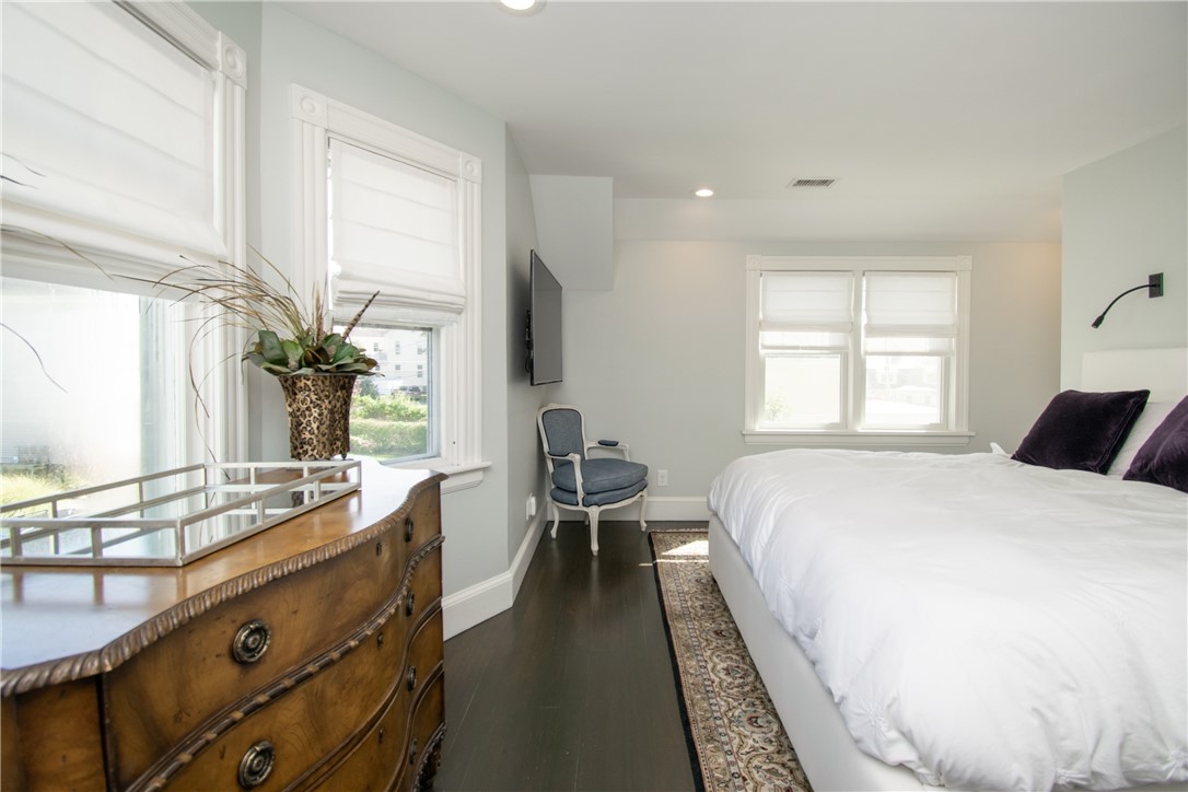 6 Bayside Avenue