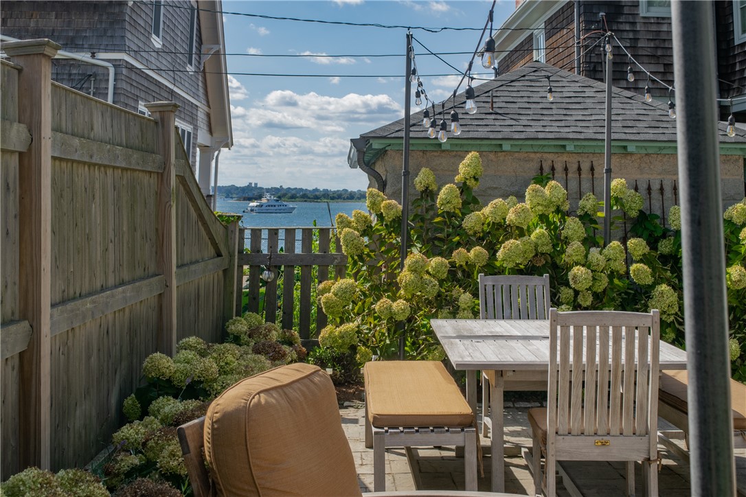 6 Bayside Avenue