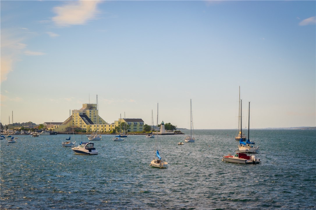 6 Bayside Avenue