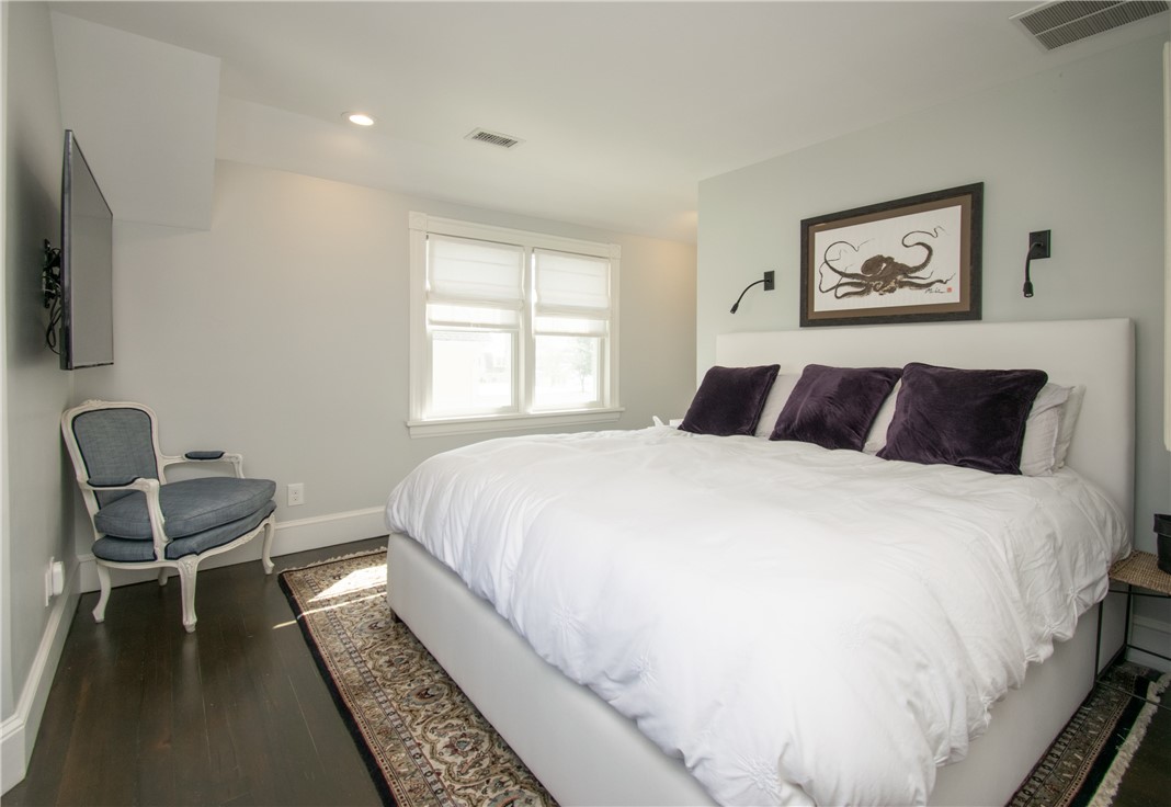 6 Bayside Avenue