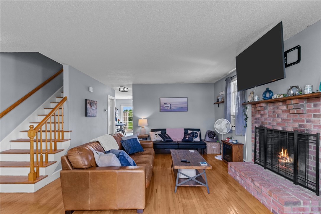 223 Oliphant Lane