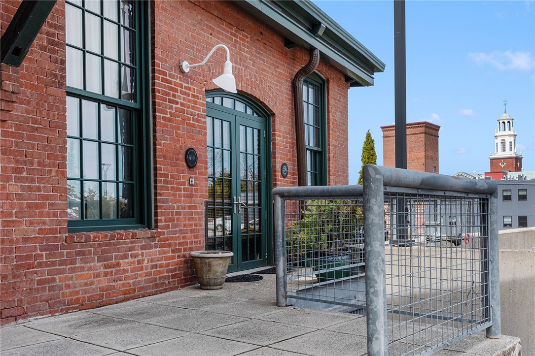 10 Exchange Court 618