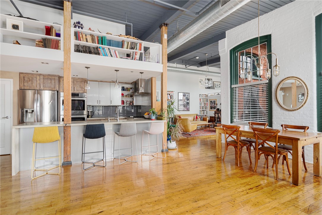 10 Exchange Court 618