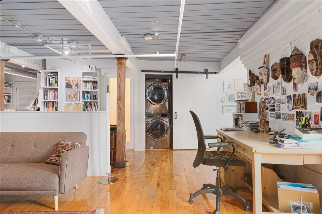 10 Exchange Court 618