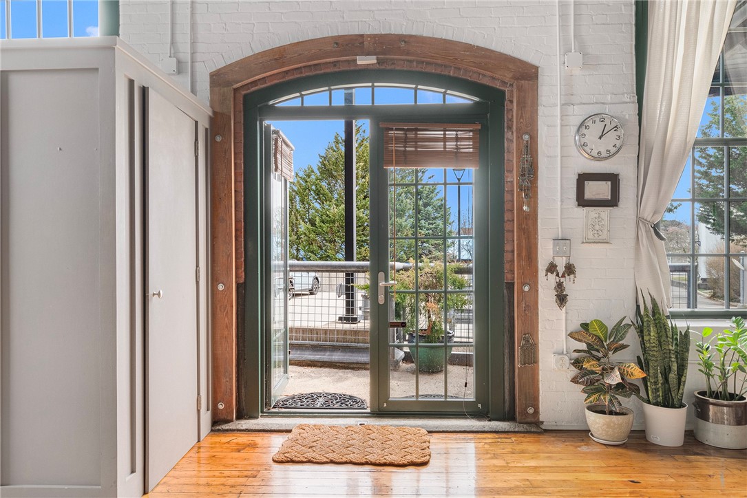 10 Exchange Court 618