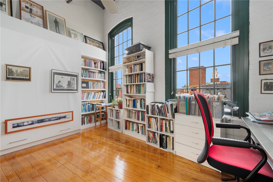 10 Exchange Court 618