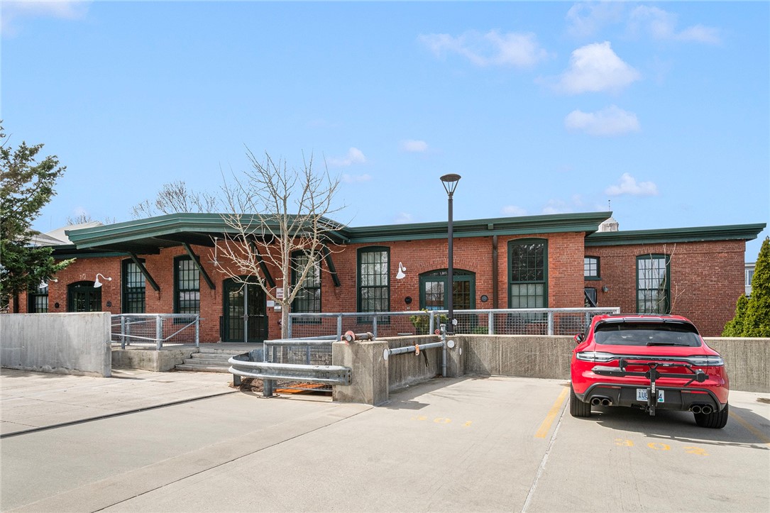 10 Exchange Court 618