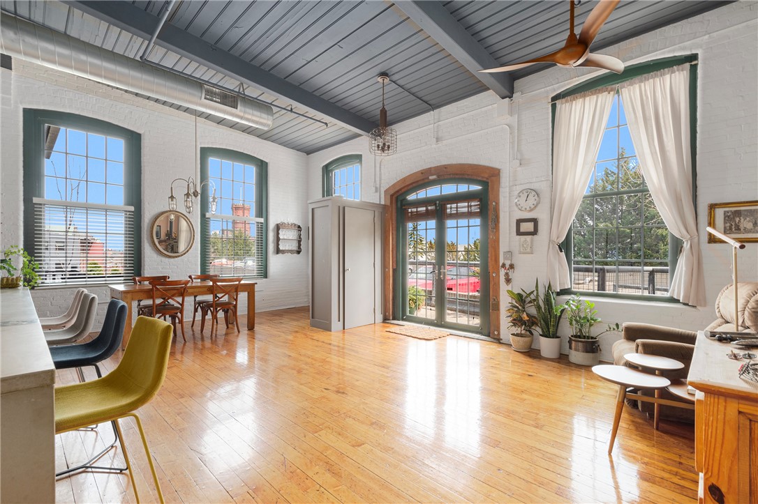 10 Exchange Court 618