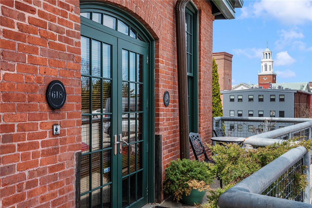 10 Exchange Court 618