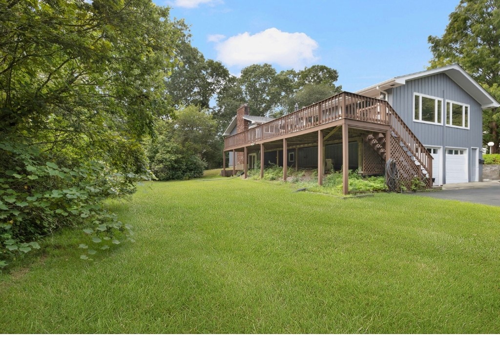 59 Lakewood Drive