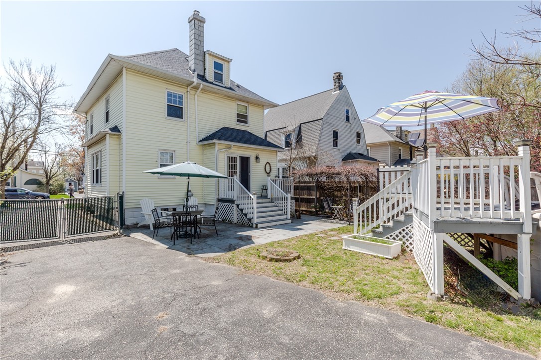 25 Rhodes Avenue