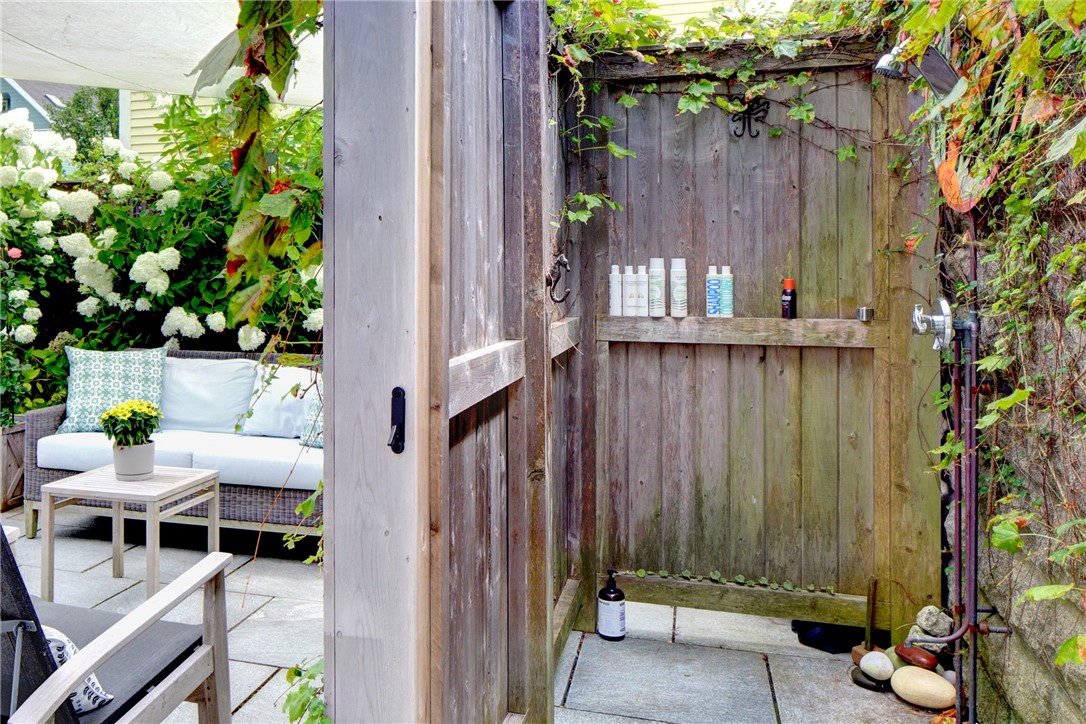 115 Washington Street