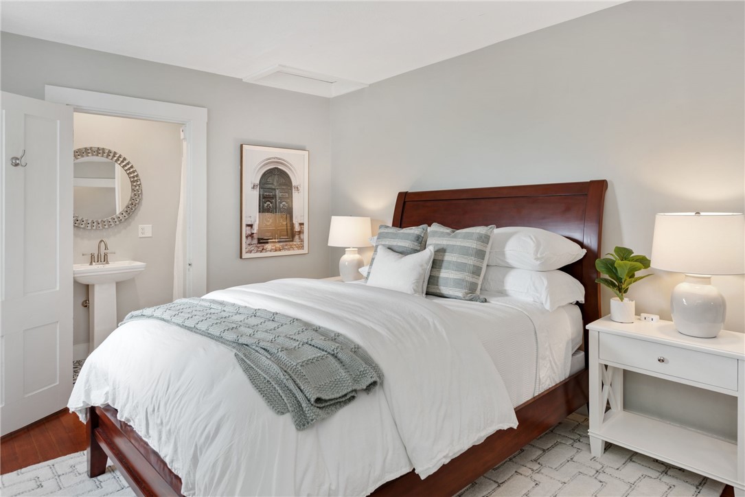 43 Farewell Street 2