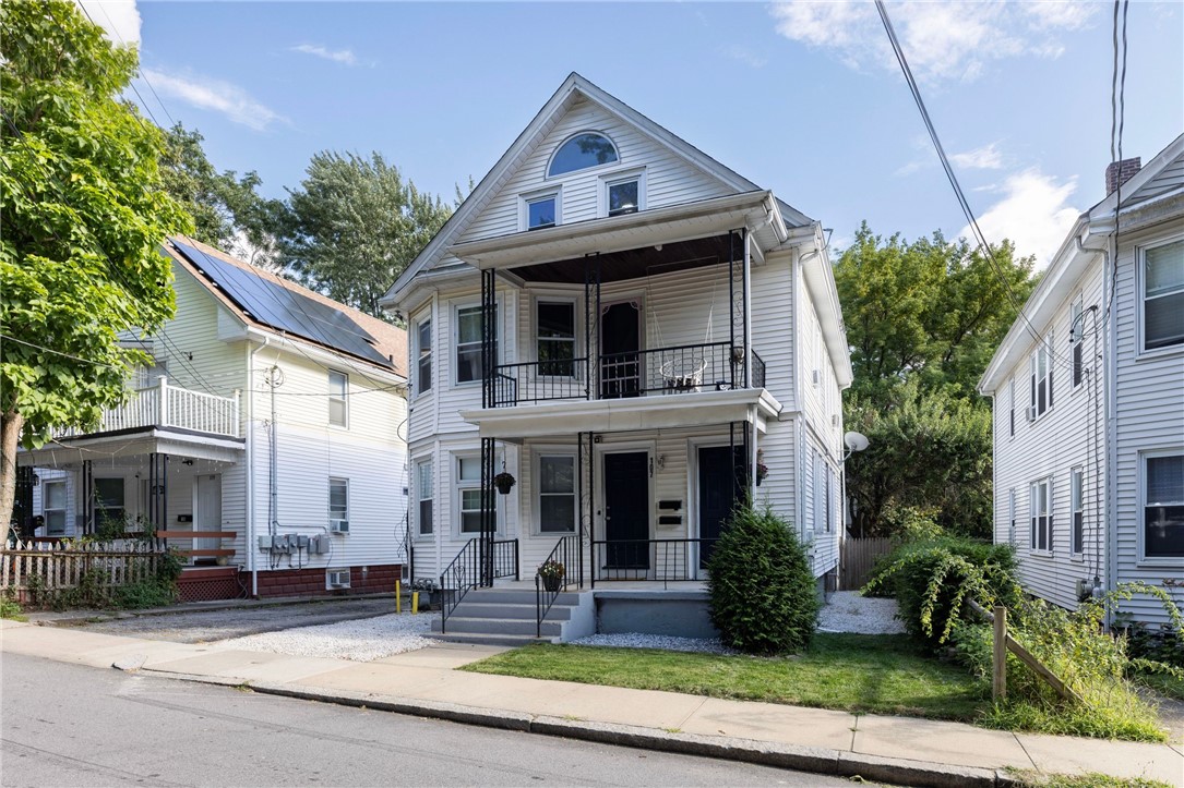 105 Garfield Avenue