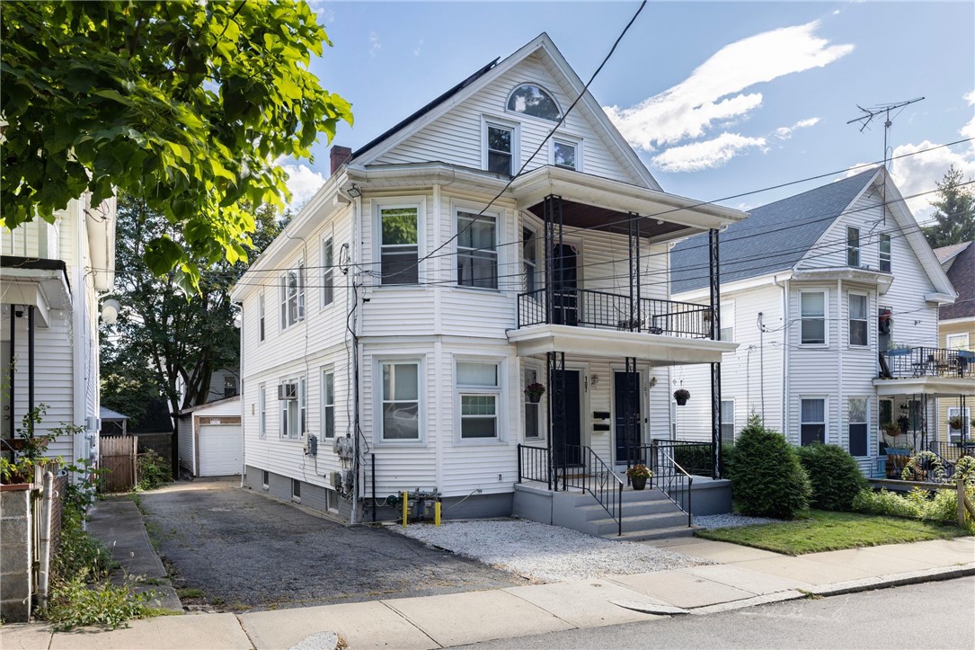 105 Garfield Avenue
