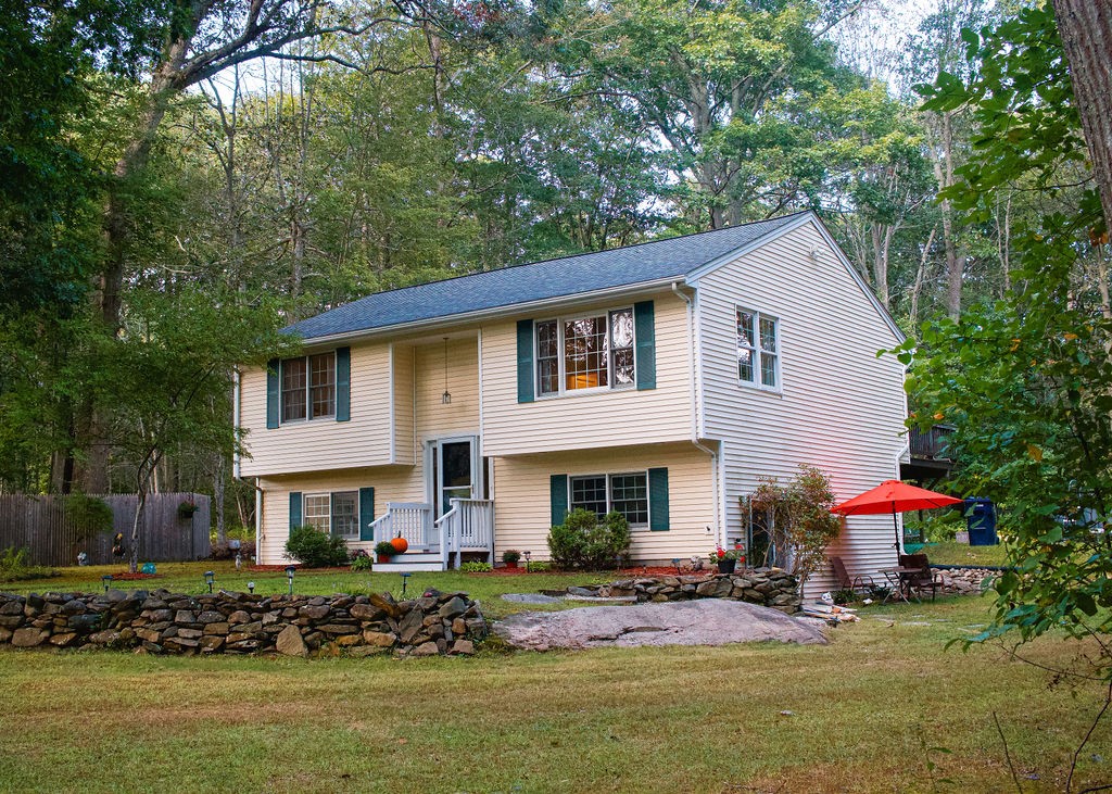90 Red Maple Terrace