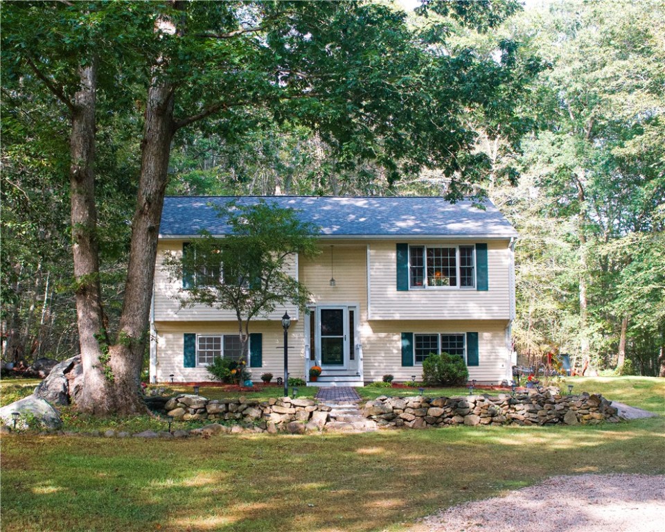 90 Red Maple Terrace