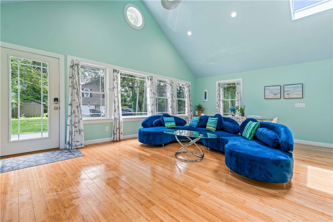 86 winsor Avenue