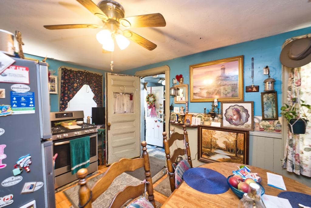 898 Main Road