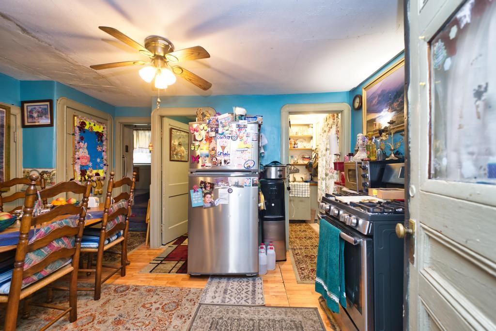 898 Main Road