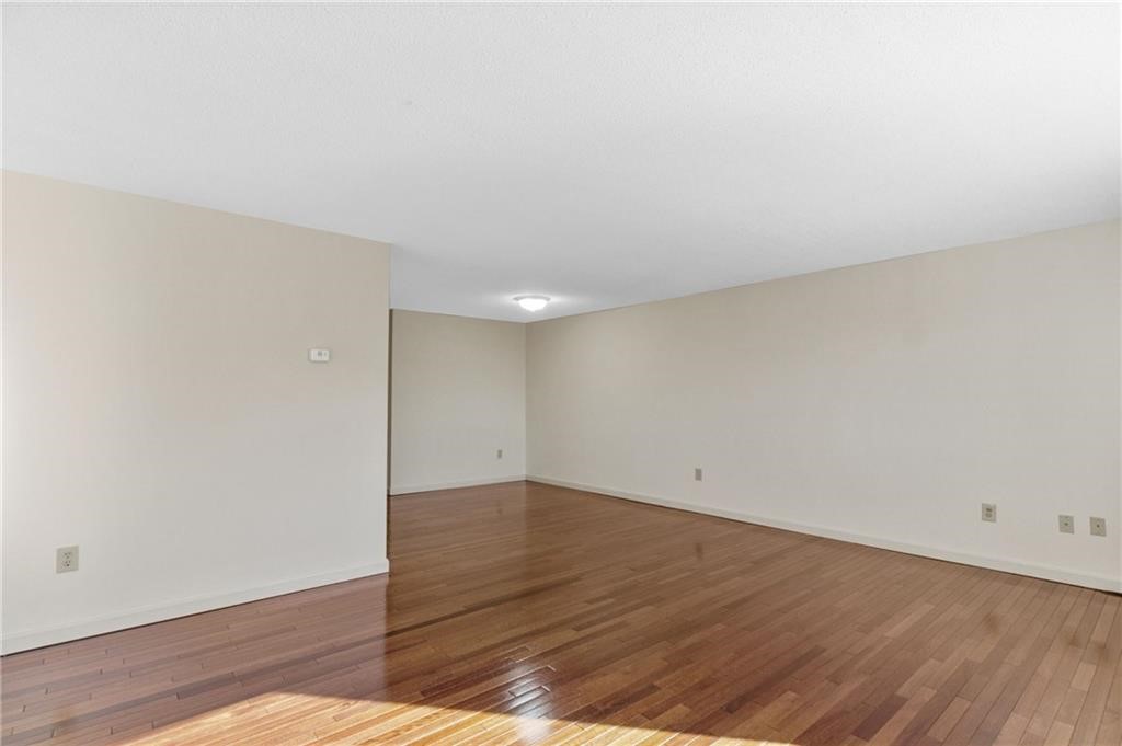 66 Girard Avenue 417