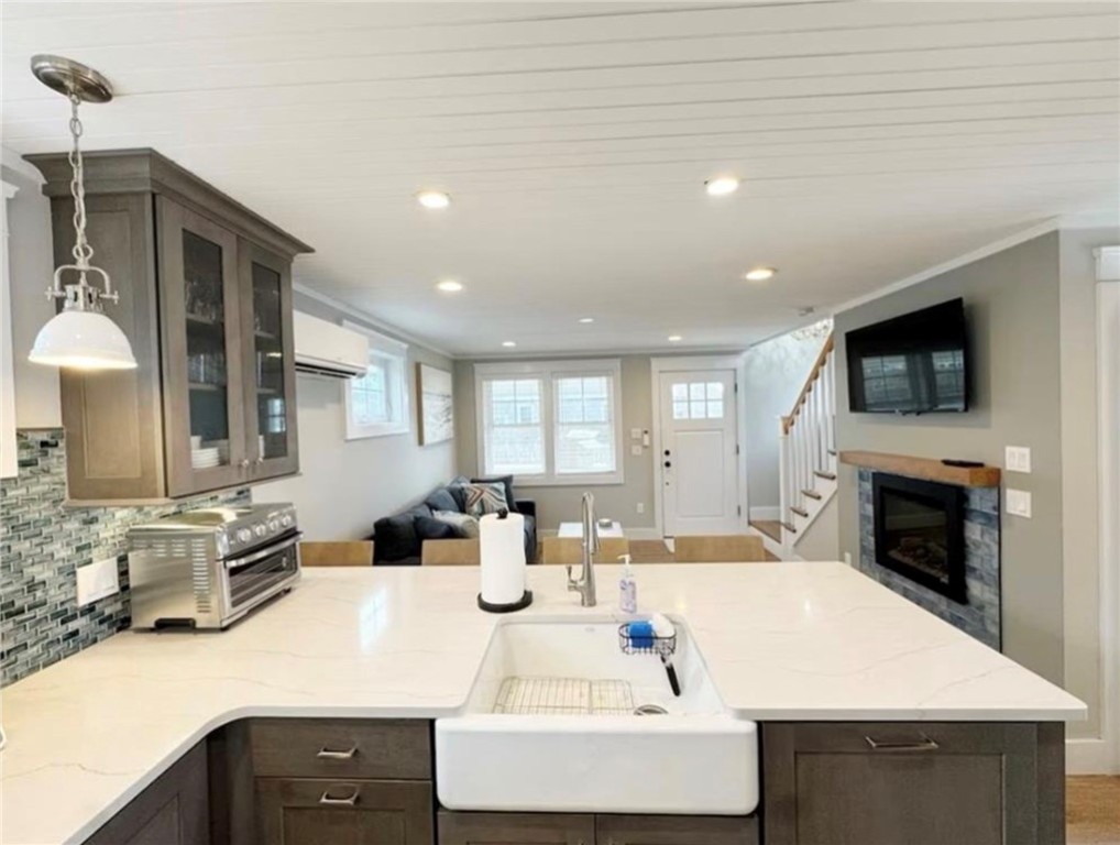 21 Warren Avenue 21