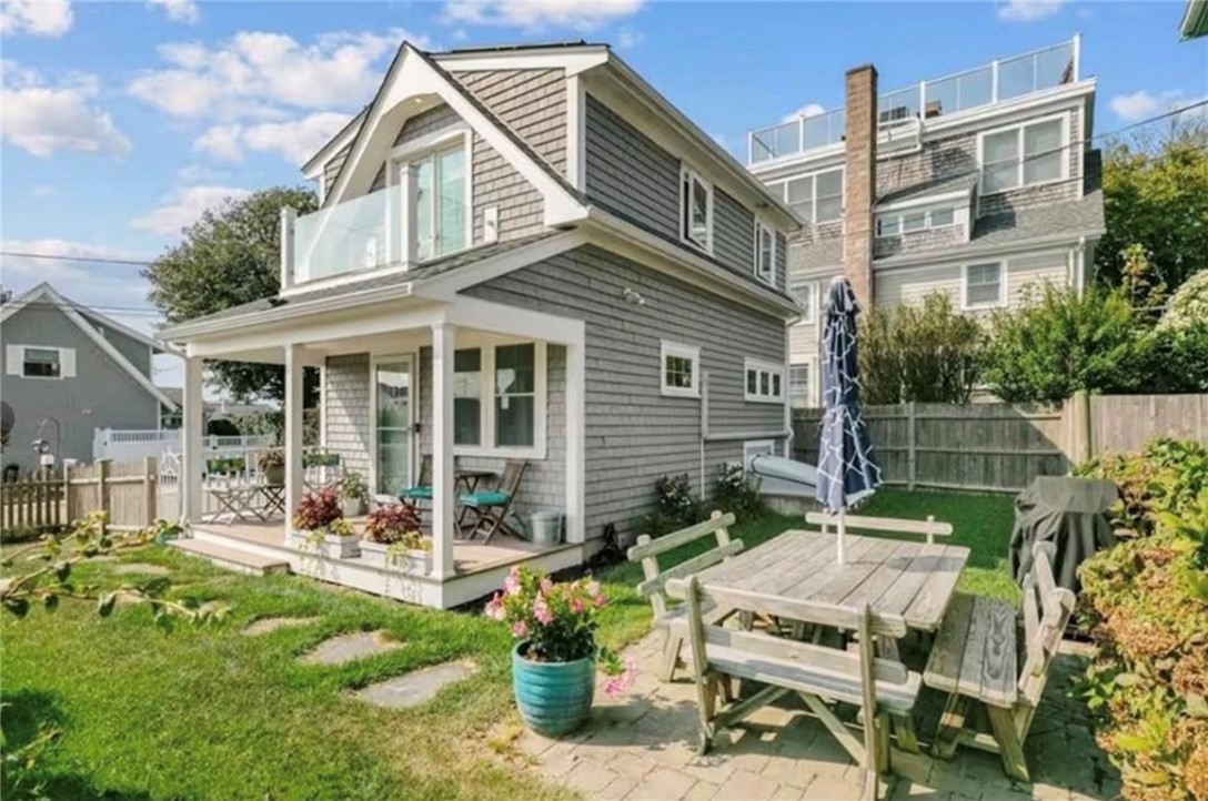 21 Warren Avenue 21